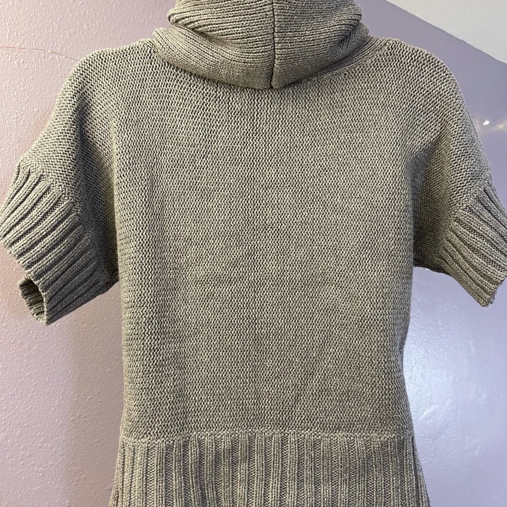 Kim & cami short sleeve turtle neck